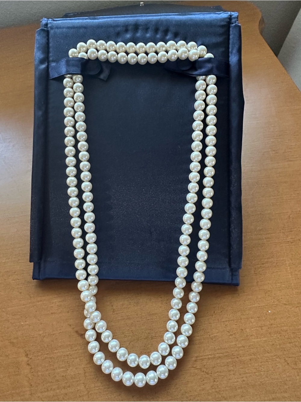 Avon Ivory Pearl Knot Lariat Necklace